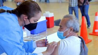 Vacunación contra Covid redujo casos graves y fallecimiento de adultos mayores: López-Gatell