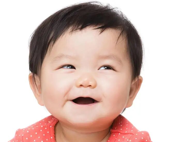 "Queremos tener hijos, pero no nos lo podemos permitir": la preocupación en China por el acelerado descenso de la población