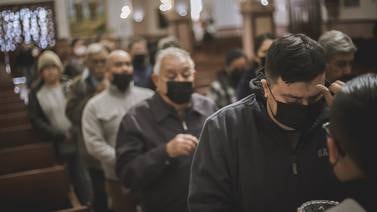 Acuden mexicalenses al miércoles de ceniza a Catedral