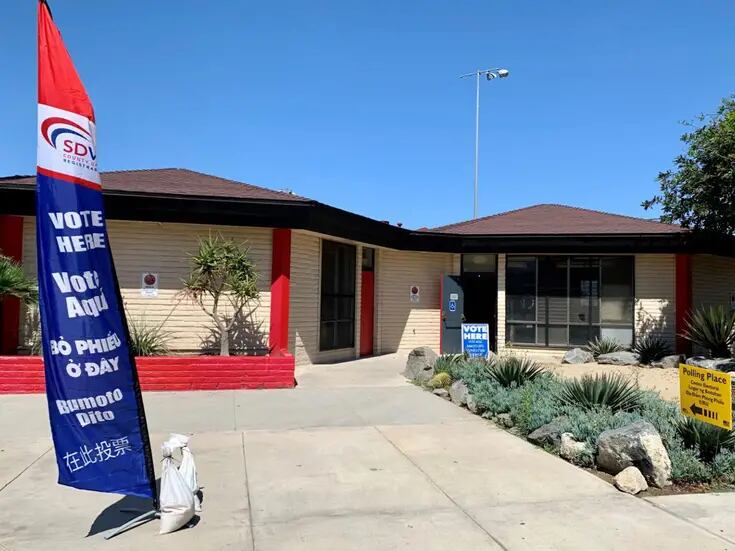 Abren más de 200 centros de votación este sábado en San Diego