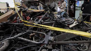 Al menos cuatro personas mueren tras incendio en tienda de bicicletas eléctricas en Nueva York