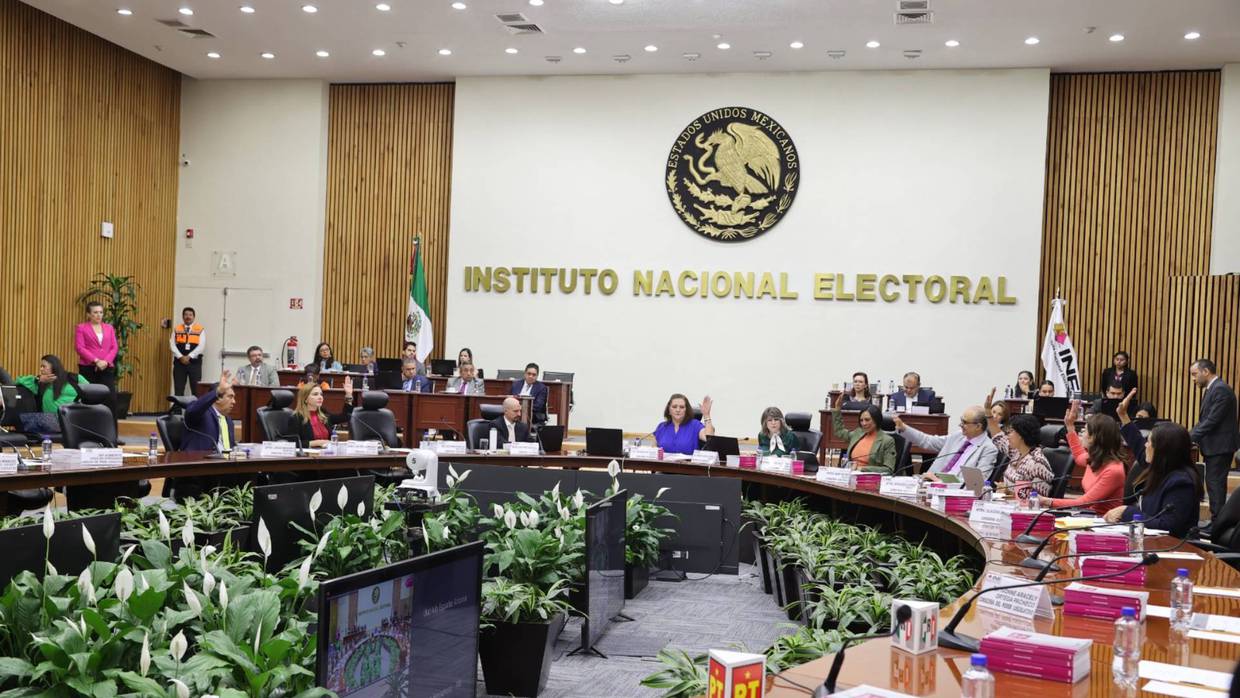 Morena pide al INE negar propuesta contra uso electoral de programas sociales
