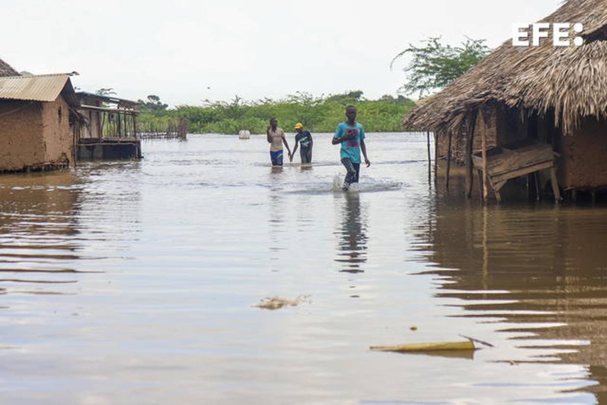 Al menos 66 personas han muerto en Tanzania en lo que va de abril por las fuertes lluvias e inundaciones intensificadas por el fenómeno meteorológico de El Niño / EFE