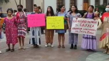 Oaxaca: ¡La cultura no se vende! Grupo de artesanas se protestaron en contra del plagio y la apropiación cultural en la moda