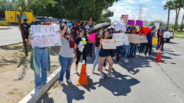 Alumnos piden destituir a maestro de la Escuela Normal Superior campus Hermosillo