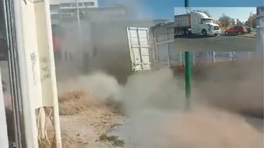 VIDEO: Tráiler con doble remolque intenta ganarle a tren y lo impacta en Celaya