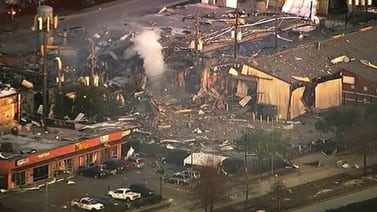 Se registra explosión en planta industrial de Houston; hay 2 heridos y daños 