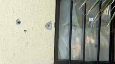 Balean casa en Los Pinos; vecinos piden vigilancia