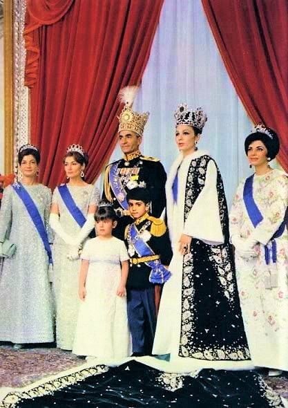 Mohammad Reza Pahleví y su familia.