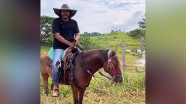 René Higuita denuncia que tiene que pagar "impuestos" a las FARC y al ELN 