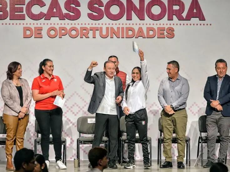 Entrega Gobernador becas a más de 450 atletas sonorenses