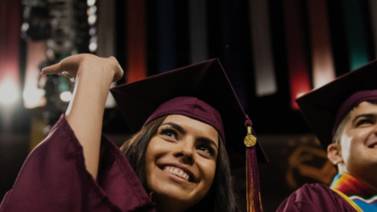 Crece el número de hispanos universitarios