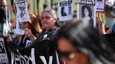 Chile: Conmemoran con marcha a feministas que lucharon contra Pinochet