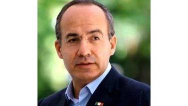 Renuncia Felipe Calderón al PAN
