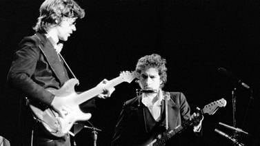 Bob Dylan rinde homenaje a Robbie Robertson