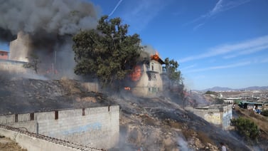 Incendio consume 2 viviendas en la Sánchez Taboada