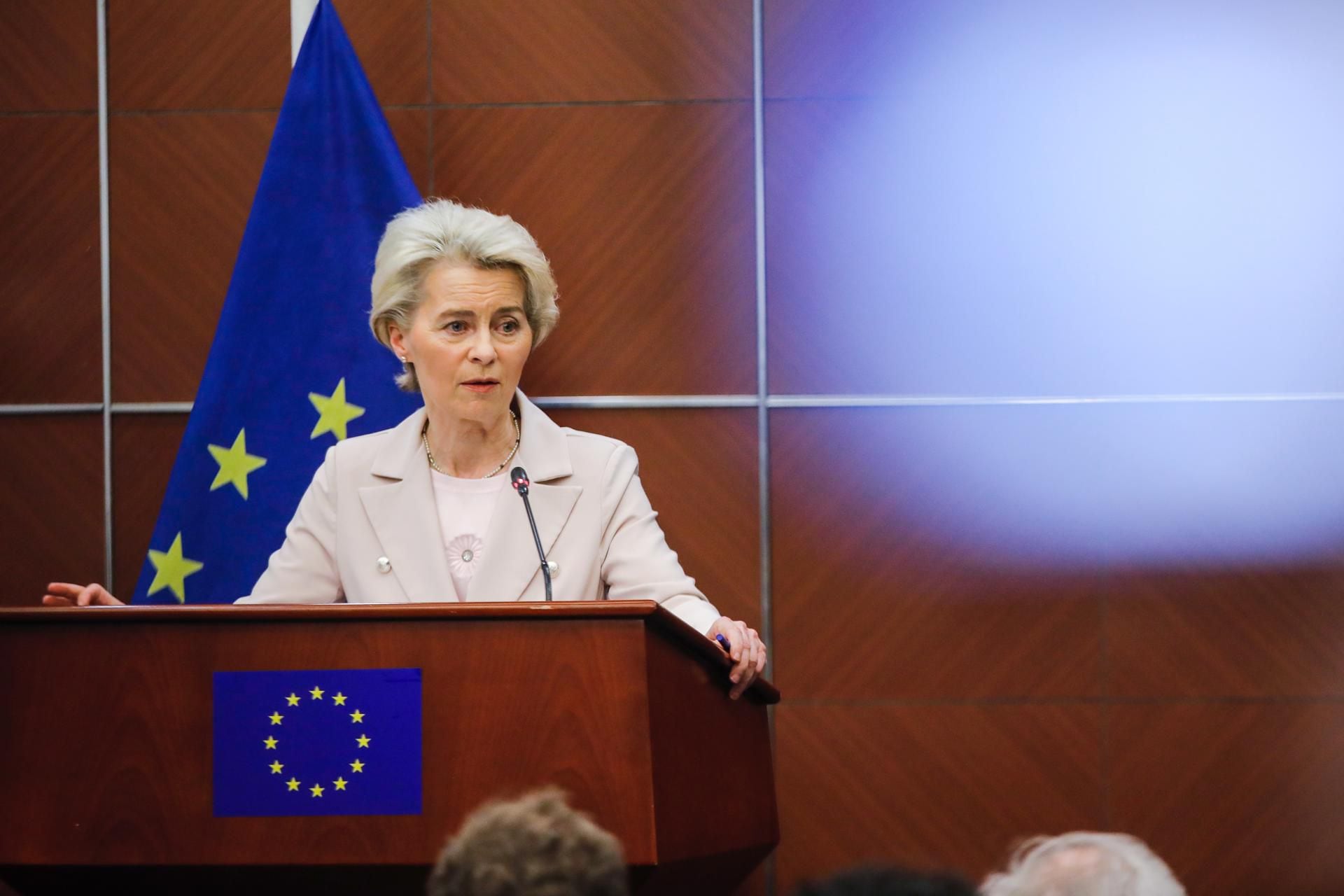 Imagen de archivo de la presidenta de la Comisión Europea, Ursula von der Leyen. EFE/EPA/WU HAO
