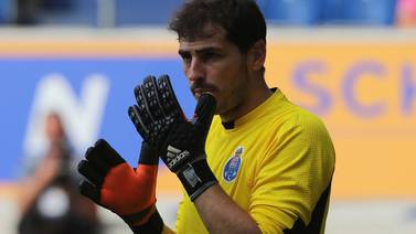 Ingresan autoridades a casa de Iker Casillas para registrarla