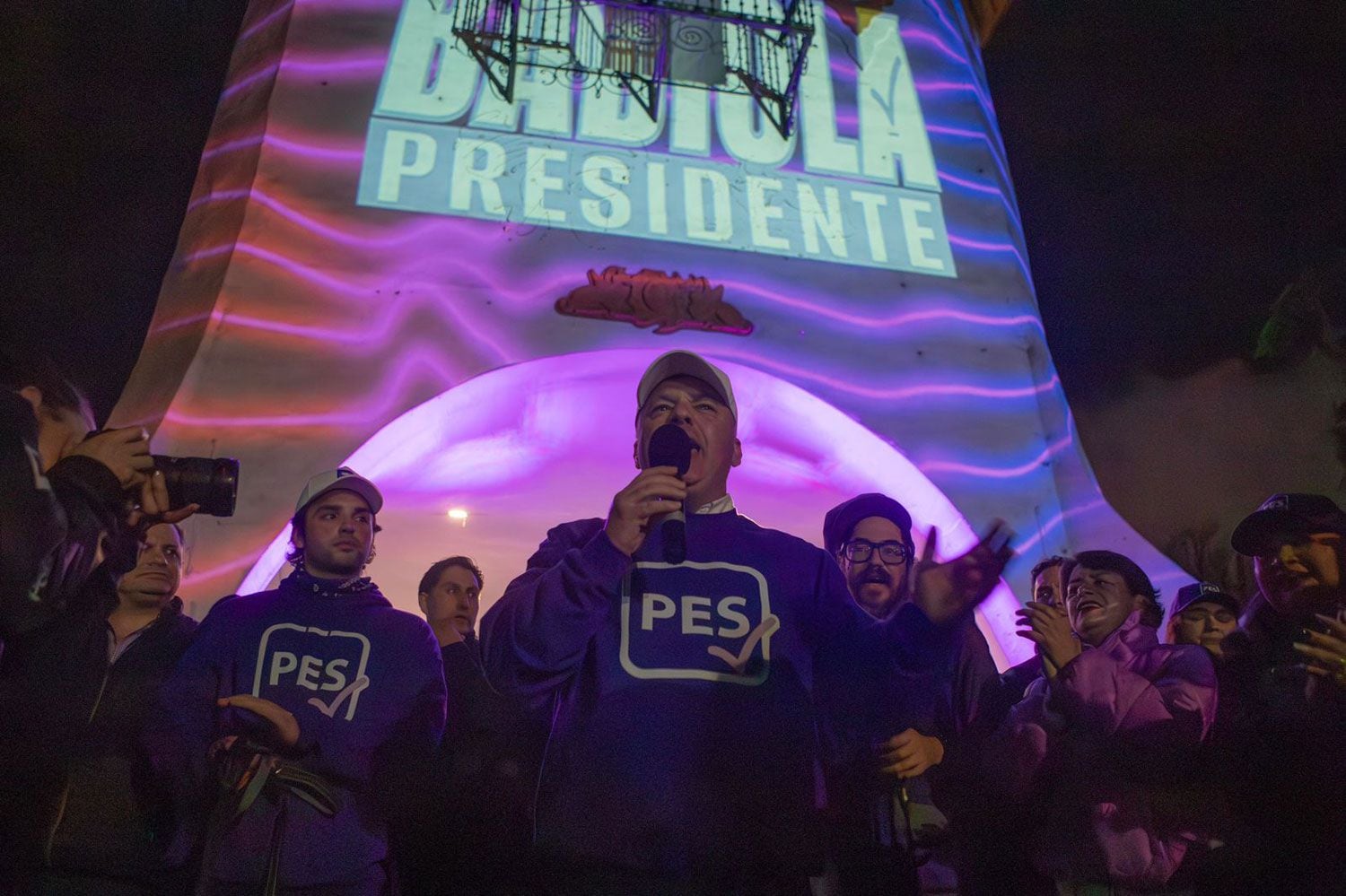 El candidato del PES culminó su marcha en la Torre de Agua Caliente.