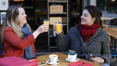 Coronavirus: Francia reabre terrazas de cafés y restaurantes tras 6 meses