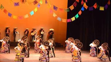 Ballet folklórico Yoneme encabezó en el Cecut, festival vive la danza
