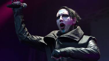 Marilyn Manson tiene orden de arresto por agresión en EU