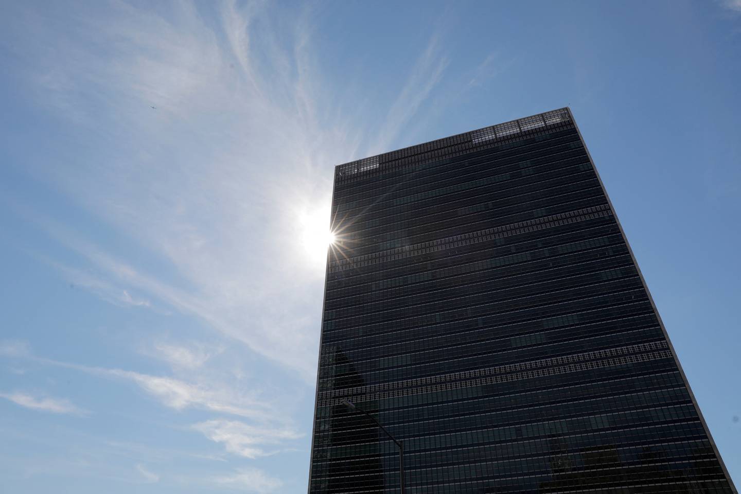 FOTO DE ARCHIVO: Edificio de la sede de las Naciones Unidas, en la ciudad de Nueva York, Nueva York, Estados Unidos, 18 de junio de 2021. REUTERS/Andrew Kelly/File Photo