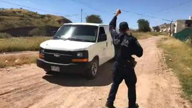 VIDEO: Hallan cuerpo con signos de violencia y encobijado en matorrales de Nogales