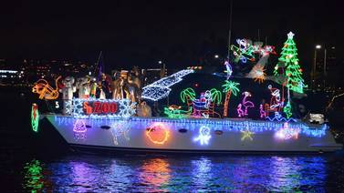 Harán barcos tradicional desfile de luz en Ensenada