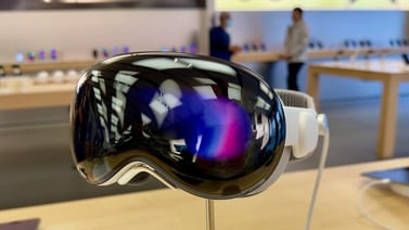 Apple Vision Pro causan mareos y dolores de cabeza, reportan usuarios