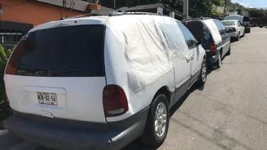 Dañan 28 autos en El Mariachi tras riña campal