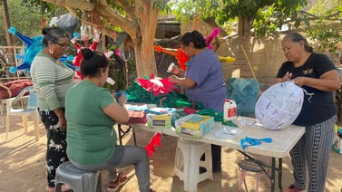Buscan mujeres de Cócorit mediante la elaboración de piñatas salir adelante