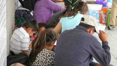 Guatemaltecos junto a haitianos piden asilo a EU