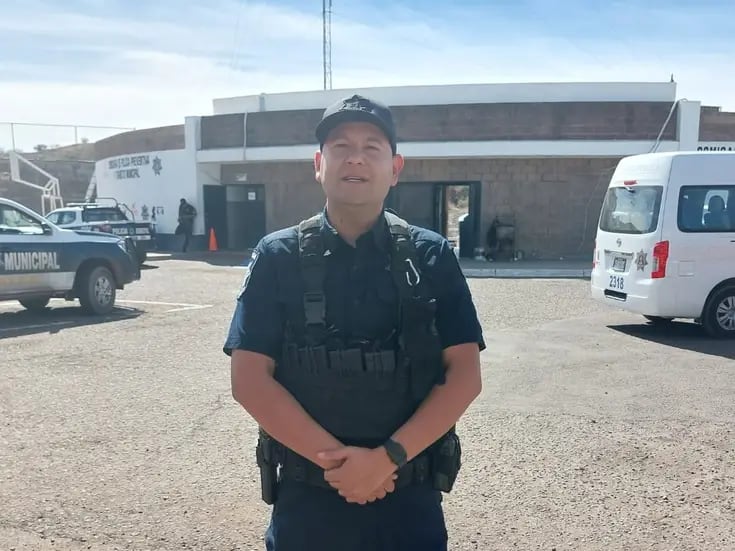 Premian a policía de Nogales por sus buenos actos