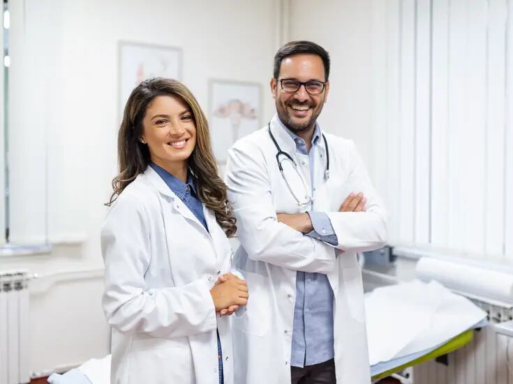 El IMSS Bienestar anuncia apertura de vacantes para médicos especialistas