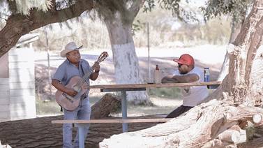 Melodías de vida: Maximino y su pasión por la música en Mexicali