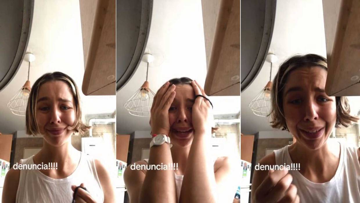 La joven, llora mientras denuncia haber sido víctima de un pésimo trabajo de corte de cabello | Captura de video