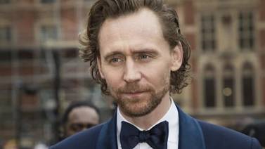 ¿Tom Hiddleston o Loki? El actor alegra el día con su nuevo look