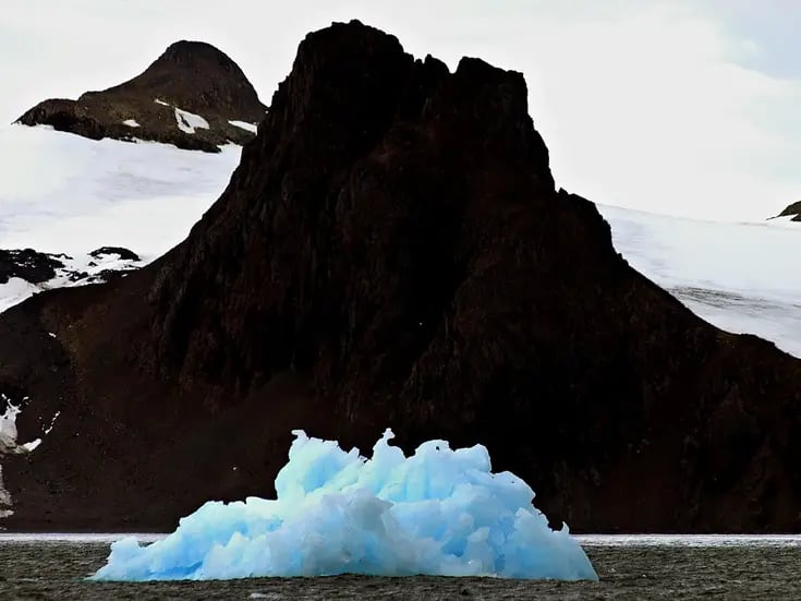Antártida registra récord en bajo nivel de hielo; BAS señala causas