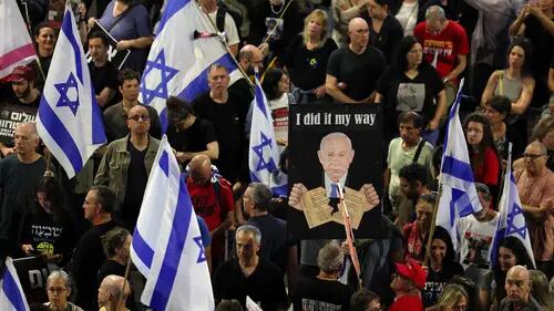 Israelíes marchan pidiendo alto al fuego y liberación de rehenes