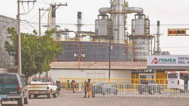 Mueren dos presuntos ladrones intoxicados al intentar robar refinería en Guanajuato