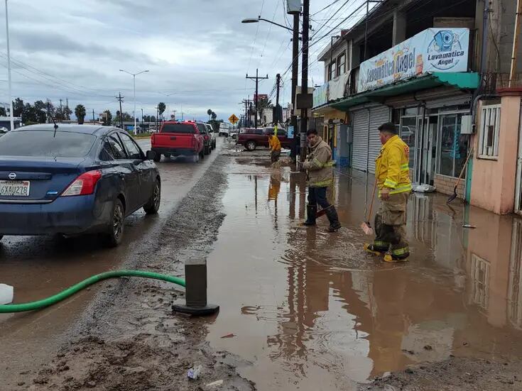 Lluvias en San Quintín: Comercios inundados tras precipitaciones