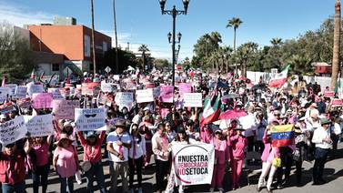 Se manifiestan mexicalenses en defensa de la democracia