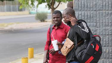 Llegan a Cuba 105 migrantes deportados desde México