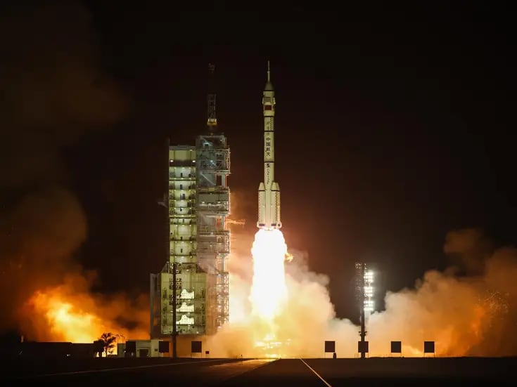 Misión china Shenzhou-18 logra despegue con éxito a la estación espacial Tiangong