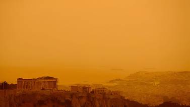 Tormenta de arena del Sahara cubre Atenas con polvo rojizo