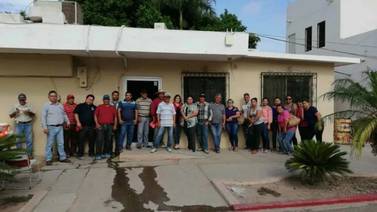 Toman Palacio Municipal en San Ignacio Río Muerto; exigen pago de quincenas atrasadas