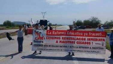 Realizan maestros bloqueos en Carretera Internacional