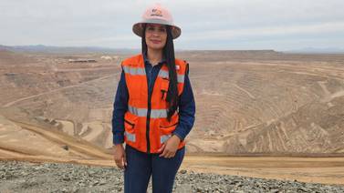 Se supera Yanin Adilene en difícil tarea de la minería