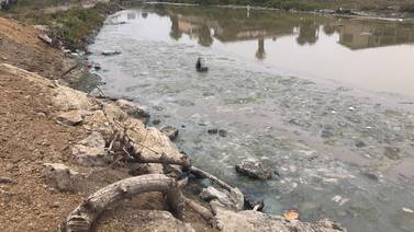 Sufren en Rosarito por contaminación en arroyo Huahuatay